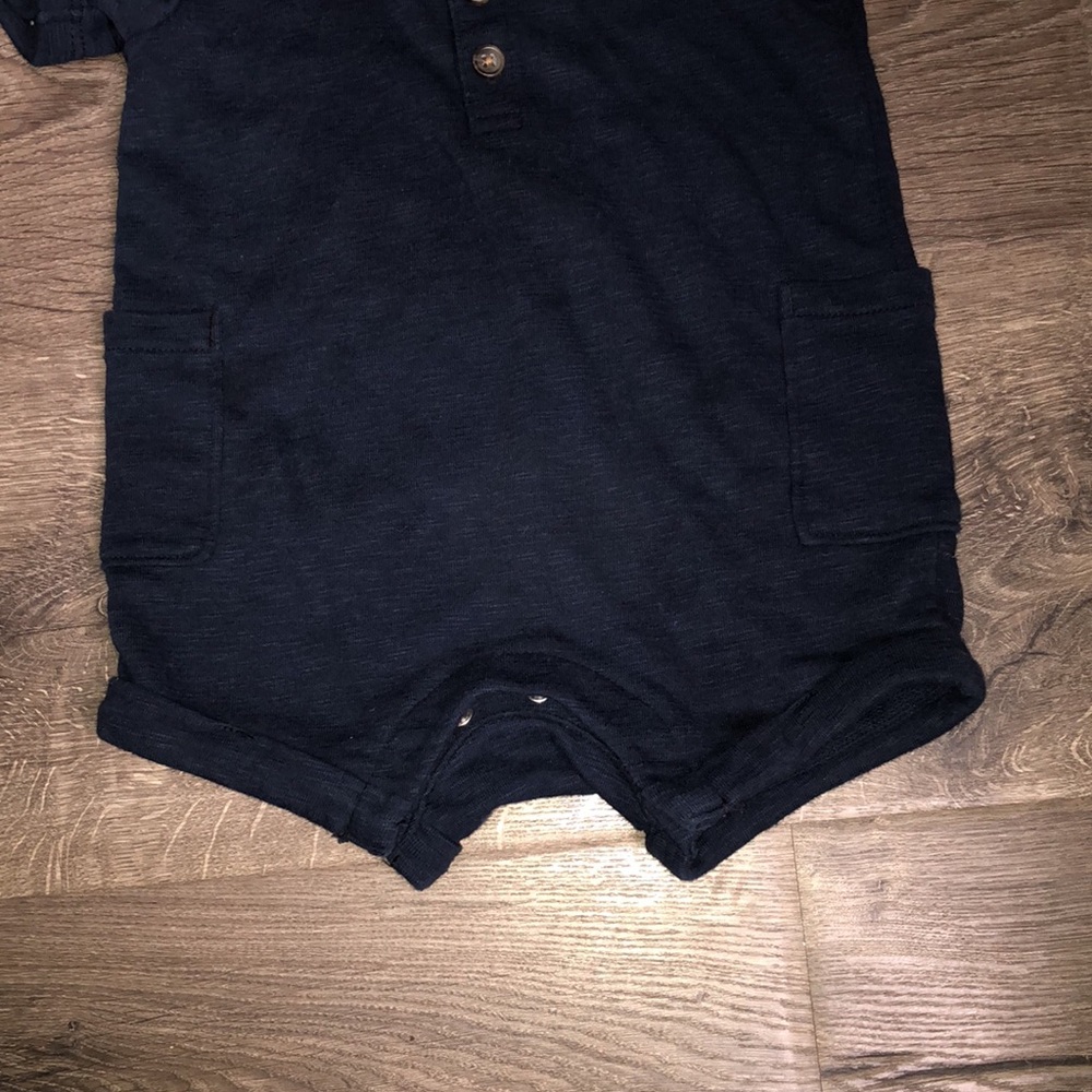 Old Navy Shorts Bodysuit 6-12months - Picture 4 of 5